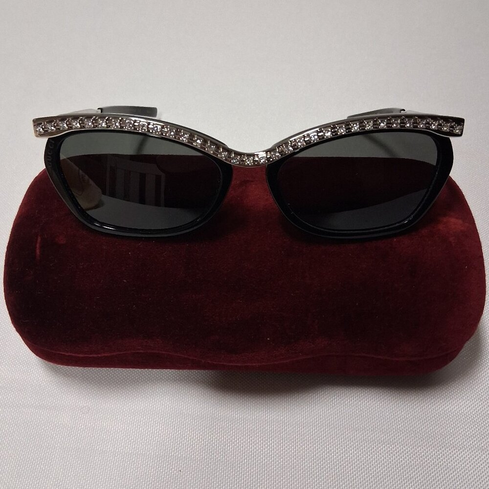 Gucci Women’s Black Sunglasses – GG0617S-002 (56-17-140)